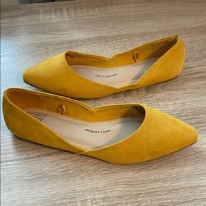 ⭐️ Yellow Ballet Flats - never worn